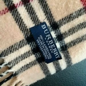 Burberry wool scarf